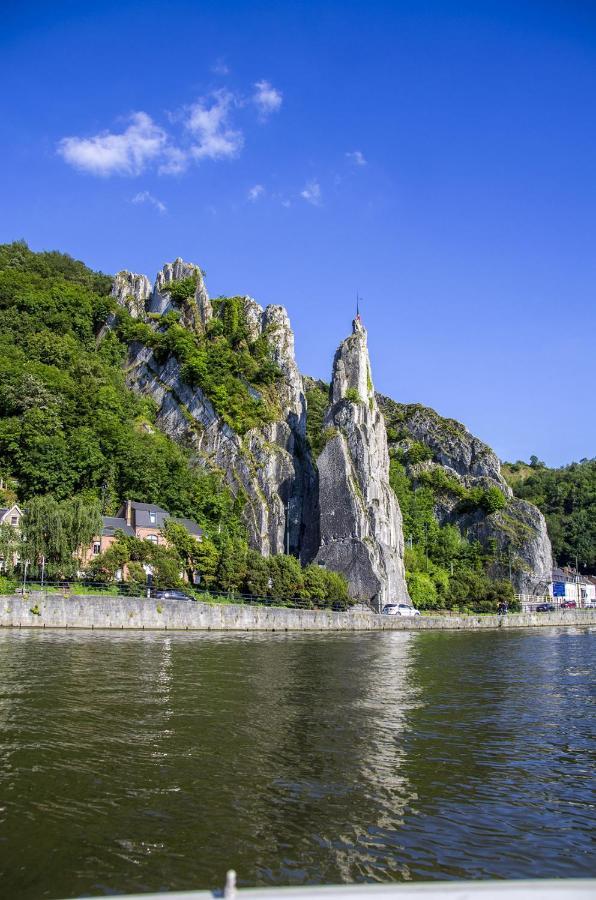 Au Repaire Des Ecureuils Villa Waulsort Bagian luar foto