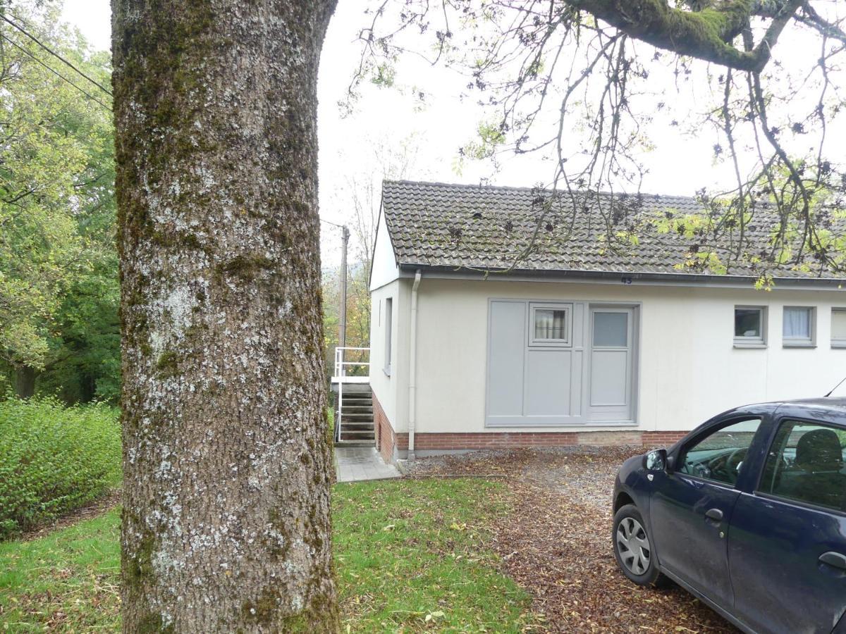 Au Repaire Des Ecureuils Villa Waulsort Bagian luar foto