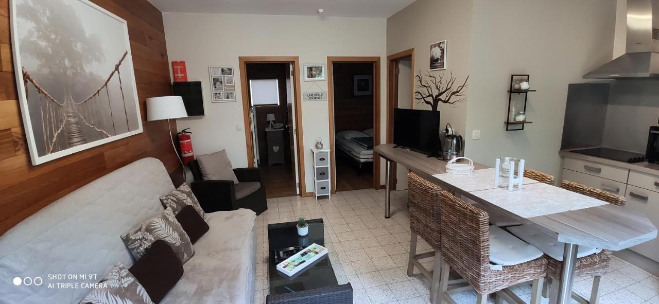 Au Repaire Des Ecureuils Villa Waulsort Bagian luar foto
